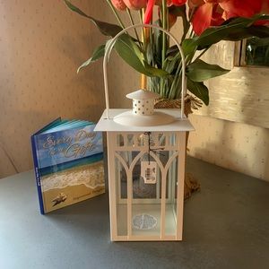 Pier1, NEW WITH TAGS, Metal WHITE Gothic style lantern, opens from the top.